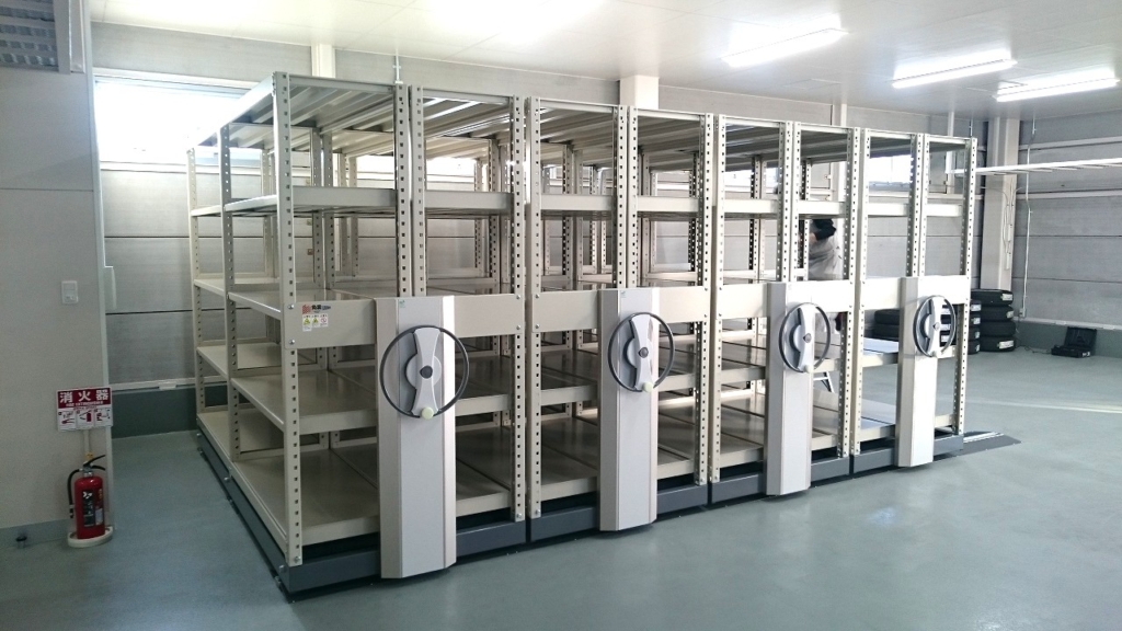 倉庫内 可動式ラック納入工事